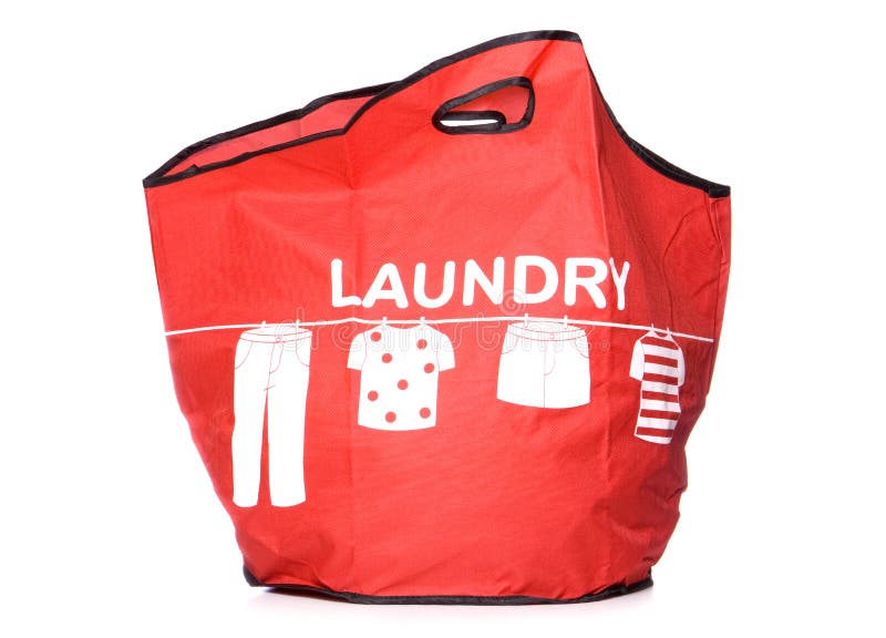 A lavanderia vermelha leva o saco cortado