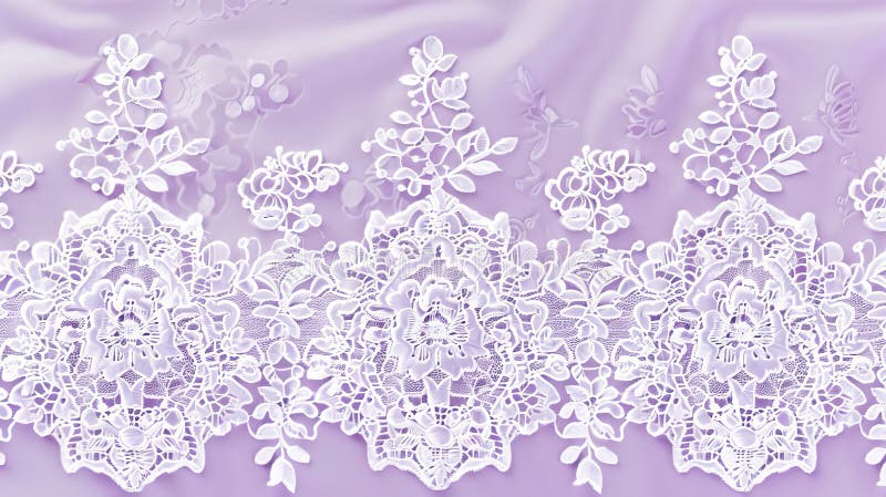 Un fond de levănțică cu o acoperire cu dantelă, care prezintă modele delicate de dantelă complexă în alb royalty free stock photography