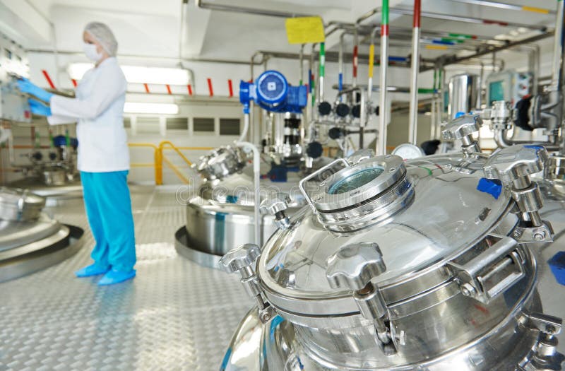 Lavoratore dell'industria farmaceutica immagine stock Lavoratore dell'industria farmaceutica immagine stock