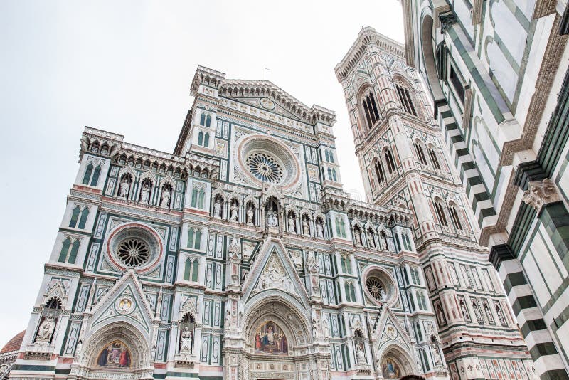 Le campanile et la Florence Cathedral de Giotto ont consacré en 1436 image stock Le campanile et la Florence Cathedral de Giotto ont consacré en 1436 image stock