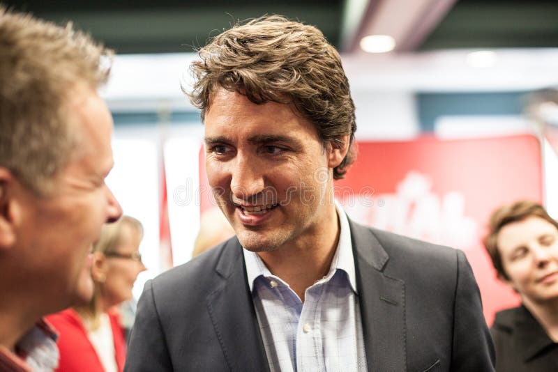 Le Chef libéral Justin Trudeau Smiles image stock Le Chef libéral Justin Trudeau Smiles image stock