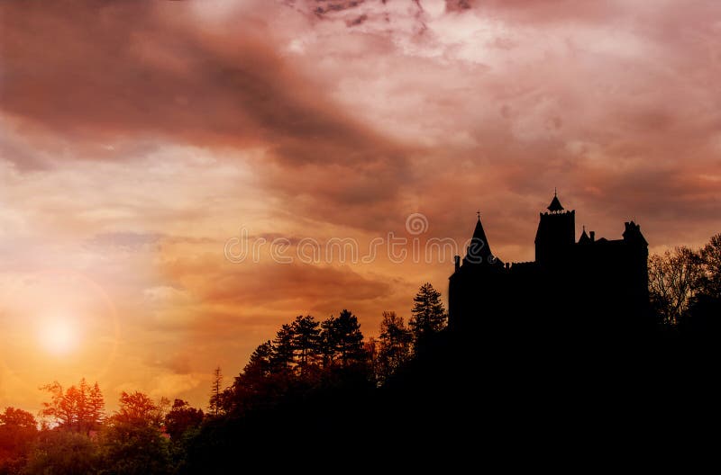 Le château de Dracula image stock Le château de Dracula image stock