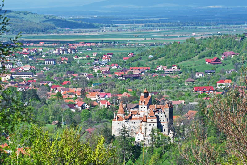 Le château de Dracula en son, la Transylvanie, Brasov, Roumanie photographie stock libre de droits Le château de Dracula en son, la Transylvanie, Brasov, Roumanie photographie stock libre de droits