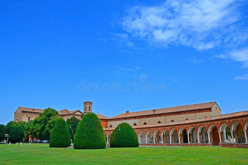 Le cimetière monumental de Certosa - Ferrare, Italie image libre de droits Le cimetière monumental de Certosa - Ferrare, Italie image libre de droits