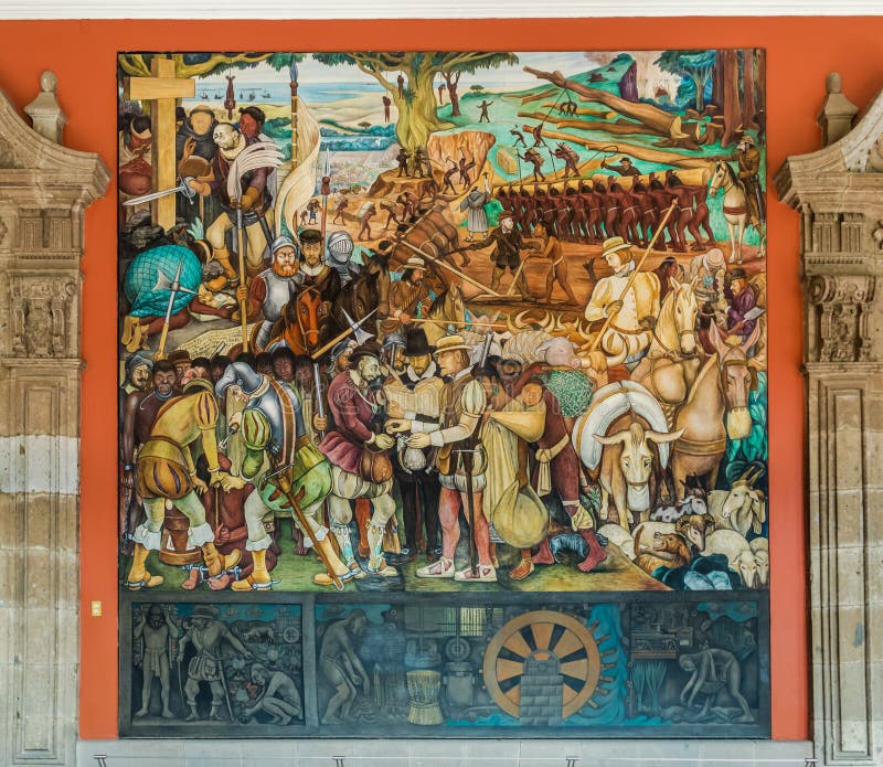Le couloir du palais national avec la peinture murale célèbre l'arrivée de Cortes par Diego Rivera - Mexico, Mexique photos stock Le couloir du palais national avec la peinture murale célèbre l'arrivée de Cortes par Diego Rivera - Mexico, Mexique photos stock