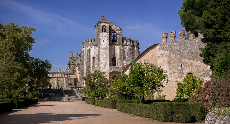 Le couvent du Christ adoube le château de Templar en Tomar Portugal photos libres de droits Le couvent du Christ adoube le château de Templar en Tomar Portugal photos libres de droits