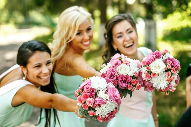 Braccialetto Di Fiori Per Damigelle Teenager | Fashion Bride - Foto 6