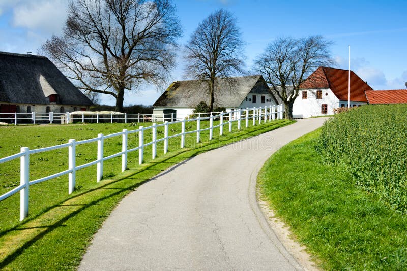 Le Danemark - campagne II image stock. Image du route - 91502787