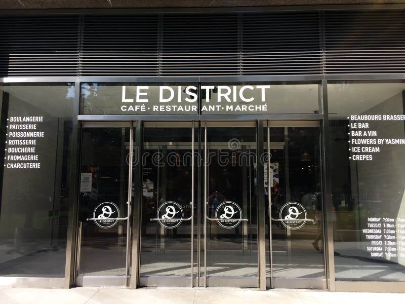 Le District Cafe' , Lugar de Brookfield imagen de archivo Le District Cafe' , Lugar de Brookfield imagen de archivo