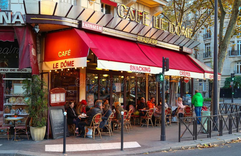 Le Dome is Traditonal French Cafe Located Near the Eiffel Tower in ...