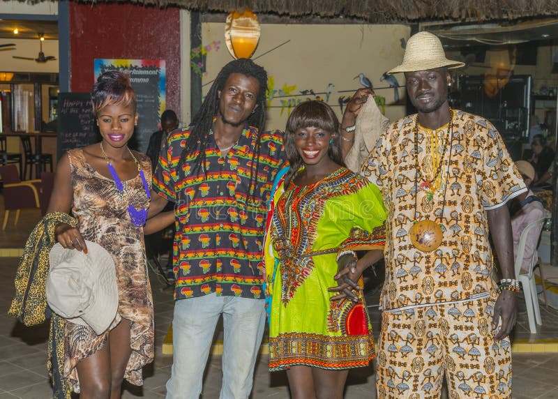 Le gambian folk royaltyfria bilder Le gambian folk royaltyfria bilder