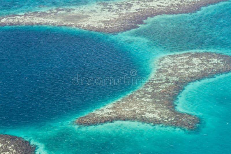 Le grand trou bleu photo libre de droits Le grand trou bleu photo libre de droits