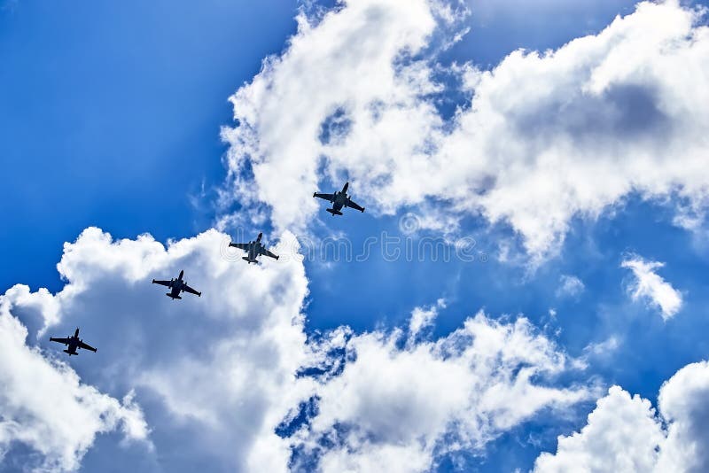 Le lien des bombardiers de combat image libre de droits Le lien des bombardiers de combat image libre de droits
