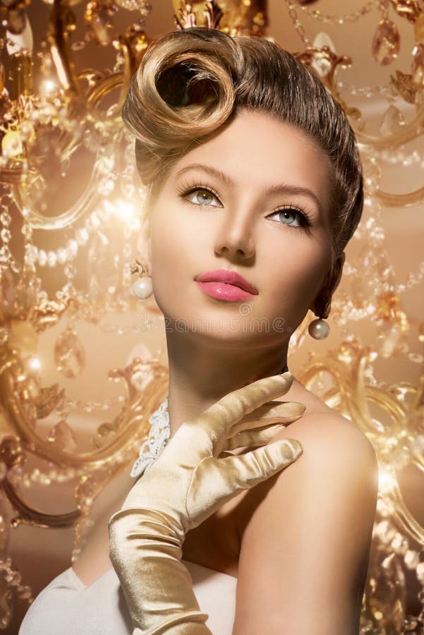 Le luxe a dénommé Madame Portrait de beauté images stock Le luxe a dénommé Madame Portrait de beauté images stock
