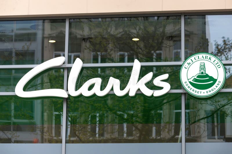 Le Magasin De Clarks Signent Dedans Anvers Belgique Image stock