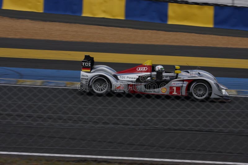 Le Mans Racing Track Racing Cars Circuit, High Speed Fast Sports Car ...