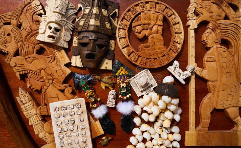 Le Mexicain maya handcrafts le mélange de souvenirs image stock Le Mexicain maya handcrafts le mélange de souvenirs image stock