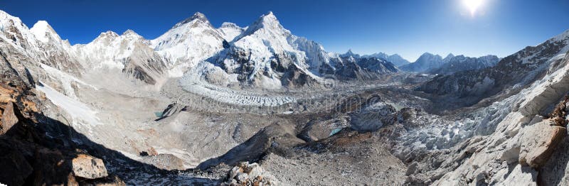 Le mont Everest, Lhotse et Nuptse