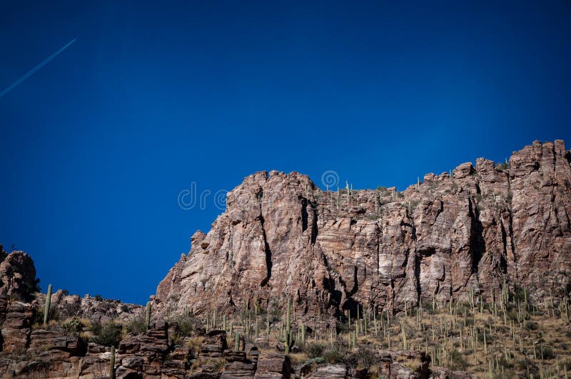 Le montagne che circondano Sabino Canyon fotografie stock Le montagne che circondano Sabino Canyon fotografie stock