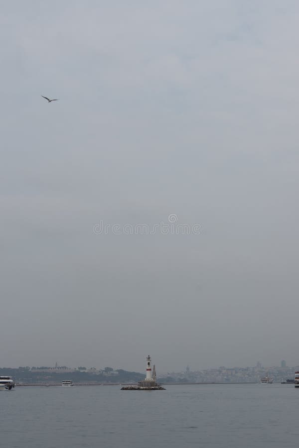 Le phare sur voient photo stock Le phare sur voient photo stock