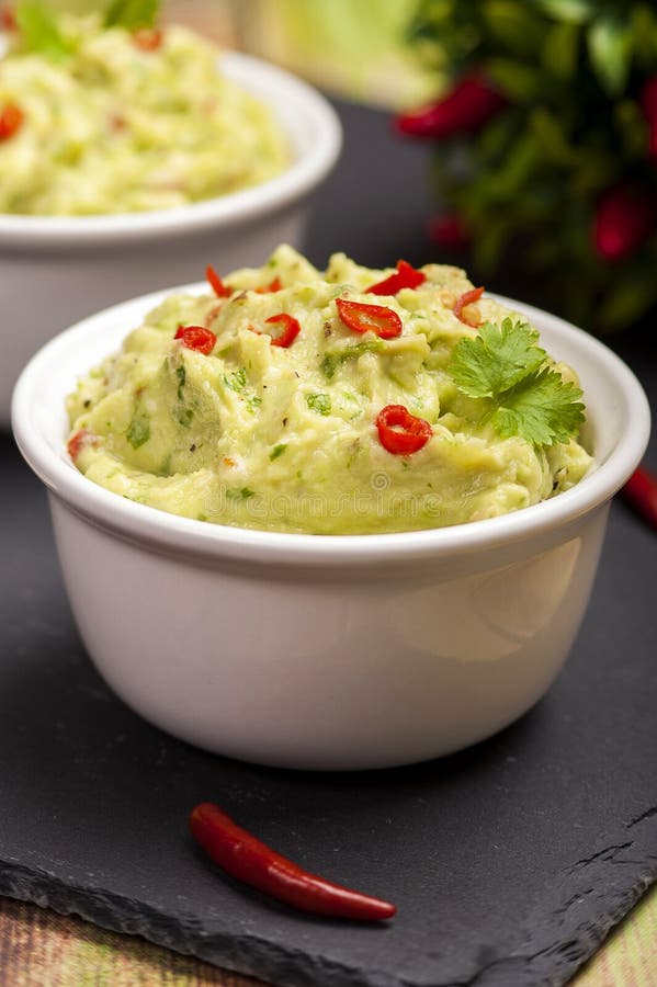Le plat traditionnel de la cuisine mexicaine guacamole photo libre de droits Le plat traditionnel de la cuisine mexicaine guacamole photo libre de droits