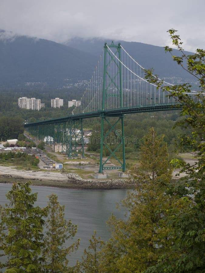Le pont en porte de lions ? Vancouver la Colombie-Britannique photo libre de droits Le pont en porte de lions ? Vancouver la Colombie-Britannique photo libre de droits