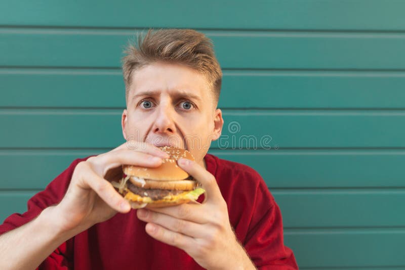 171 L Homme Qui Mange Photos Libres De Droits Et Gratuites De Dreamstime 171 L Homme Qui Mange Photos Libres De Droits Et Gratuites De Dreamstime