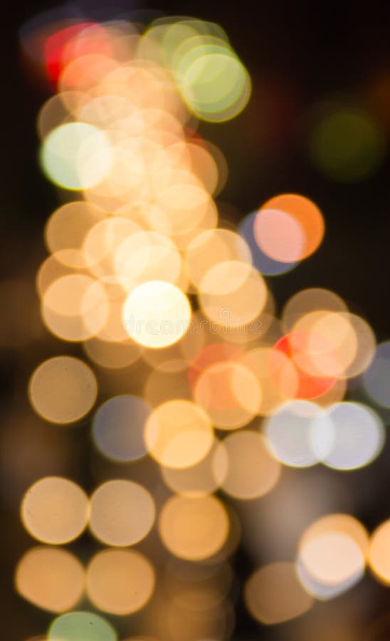 Le résumé a brouillé Bokeh coloré, le fond abstrait Bokeh coloré au trafic de nuit à Bangkok, Thaïlande photo libre de droits Le résumé a brouillé Bokeh coloré, le fond abstrait Bokeh coloré au trafic de nuit à Bangkok, Thaïlande photo libre de droits