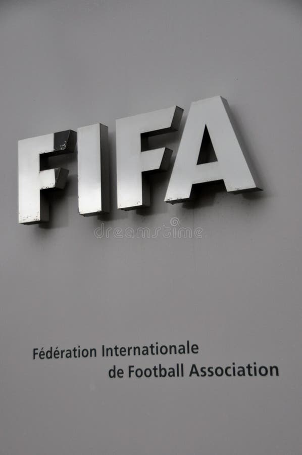 Le signe à l'entrée du FIFA-siège social, qui est I localisé photographie stock libre de droits Le signe à l'entrée du FIFA-siège social, qui est I localisé photographie stock libre de droits
