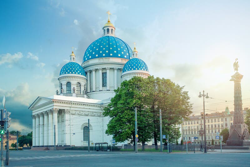 Le sobor de Troitsky de cathédrale de trinité ; Le sobor de Troitse-Izmailovsky, a parfois appelé la cathédrale de Troitsky images stock Le sobor de Troitsky de cathédrale de trinité ; Le sobor de Troitse-Izmailovsky, a parfois appelé la cathédrale de Troitsky images stock