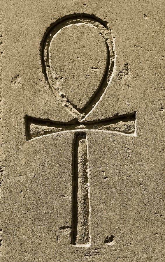 Le symbole Ankh d'Egypte antique a découpé sur la pierre photographie stock libre de droits Le symbole Ankh d'Egypte antique a découpé sur la pierre photographie stock libre de droits