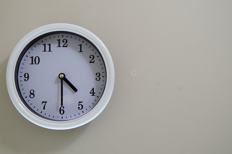 9h30 D Horloge Image Stock Image Du Demi Fond Forme
