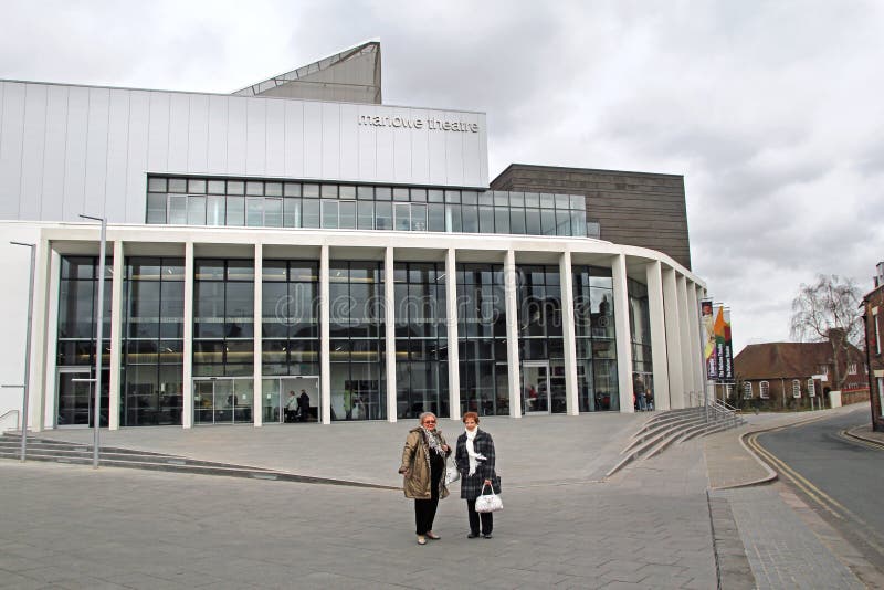 Le théâtre neuf de Marlowe ouvre ses trappes. photo libre de droits Le théâtre neuf de Marlowe ouvre ses trappes. photo libre de droits
