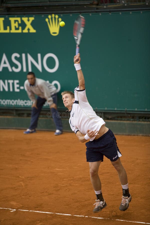 Le triphosphate d'adénosine Carlo maîtrise le tennis de monte