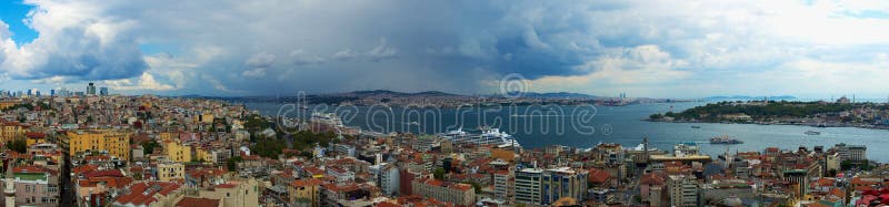 Le viste panoramiche di Horn dorato da Galata si elevano fotografie stock Le viste panoramiche di Horn dorato da Galata si elevano fotografie stock