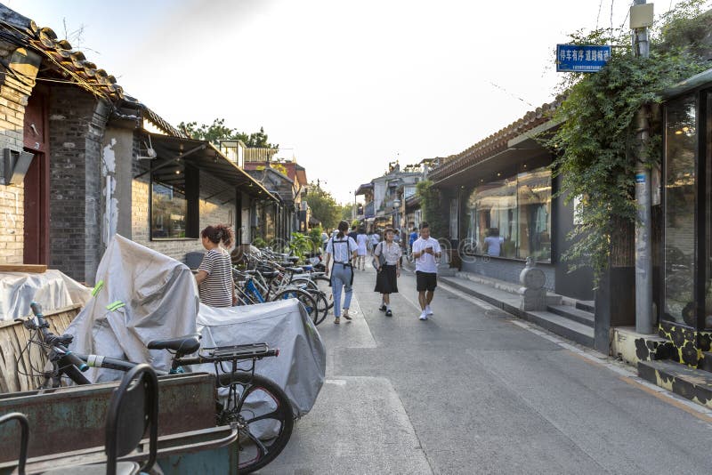 Le Wudaoying Hutong dans Pékin, Chine, est l'un des hutongs commerciaux dans Pékin image stock Le Wudaoying Hutong dans Pékin, Chine, est l'un des hutongs commerciaux dans Pékin image stock