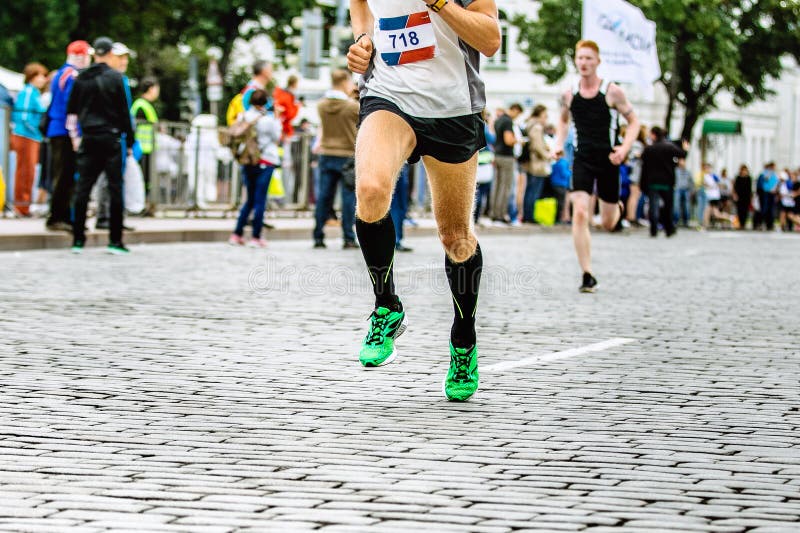 Marathon Runner editorial photography. Image of green - 49126282