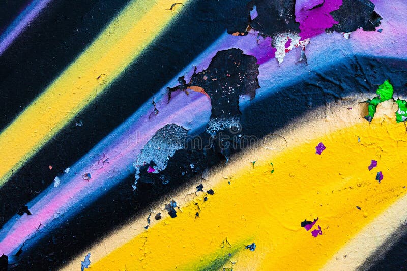 Lebhafte abstrakte Wandtextur in fett gelb violett schwarz mit 80er Retro Vibes stockbild