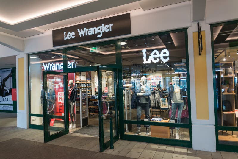 lee wrangler outlet store