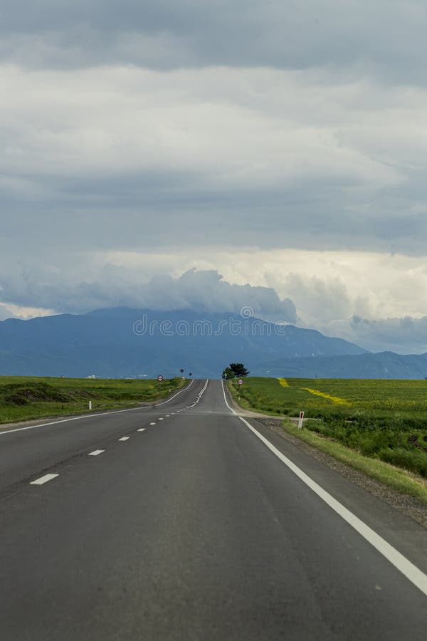 Leere Landschaft und Berglandschaft stockfotografie