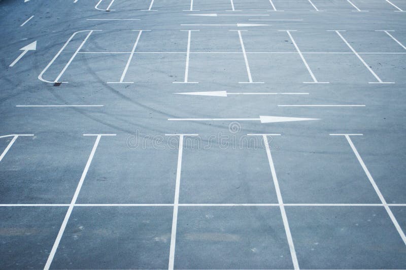 Leerer Parkplatz lizenzfreie stockfotografie Leerer Parkplatz lizenzfreie stockfotografie
