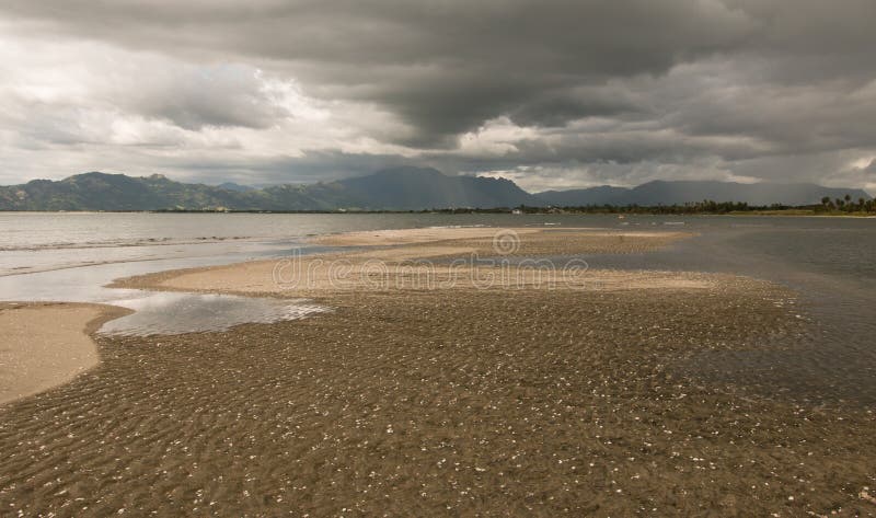 Leerer Strand vor einem Sturm stockfoto Leerer Strand vor einem Sturm stockfoto