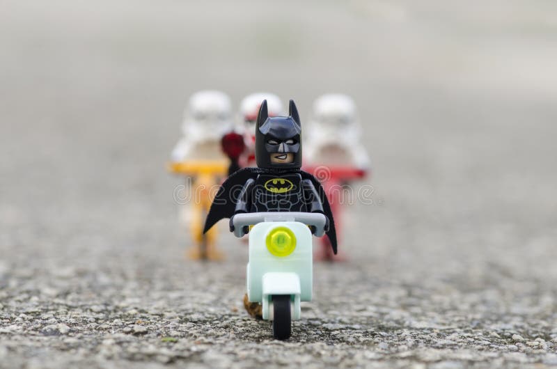 Batman Minifigure Stock Photo - Download Image Now - Batman - Named Work,  Batman - Superhero, Lego - iStock