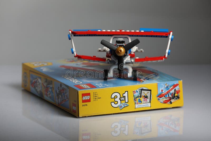 Flere bredde Afspejling Unboxing LEGO Everyone is Awesome Box Editorial Image - Image of everyone, awesome: 233514710 Flere bredde Afspejling Unboxing LEGO Everyone is Awesome Box Editorial Image - Image of everyone, awesome: 233514710