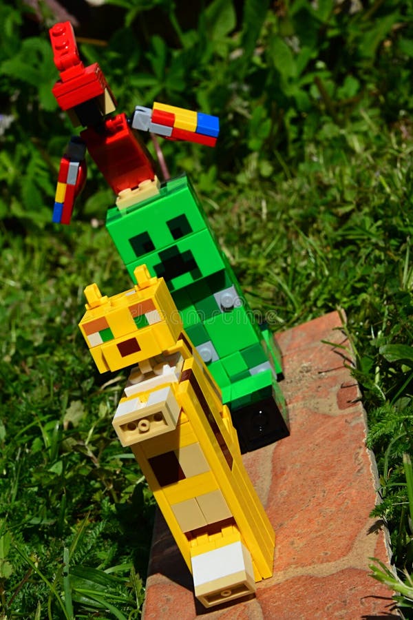 Jouets De Minecraft Dans Un Toyshop Photo stock éditorial - Image