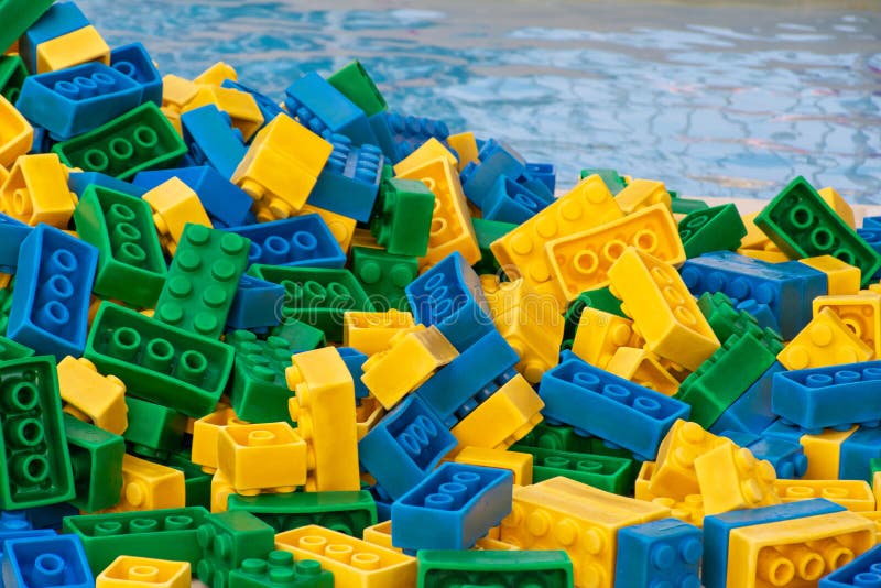 Wet en regelgeving Janice Streng Legoland Dubai Colorful Water Park Amusement Kleurrijke Lego Grote  Bouwstenen Voor Luxe Kinderen En Gezinsvakanties Op Een Redactionele Foto -  Image of creëer, doubai: 164469706