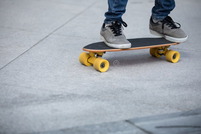 Legs skateboarding on ctiy stock image. Image of lifestyle 116633037
