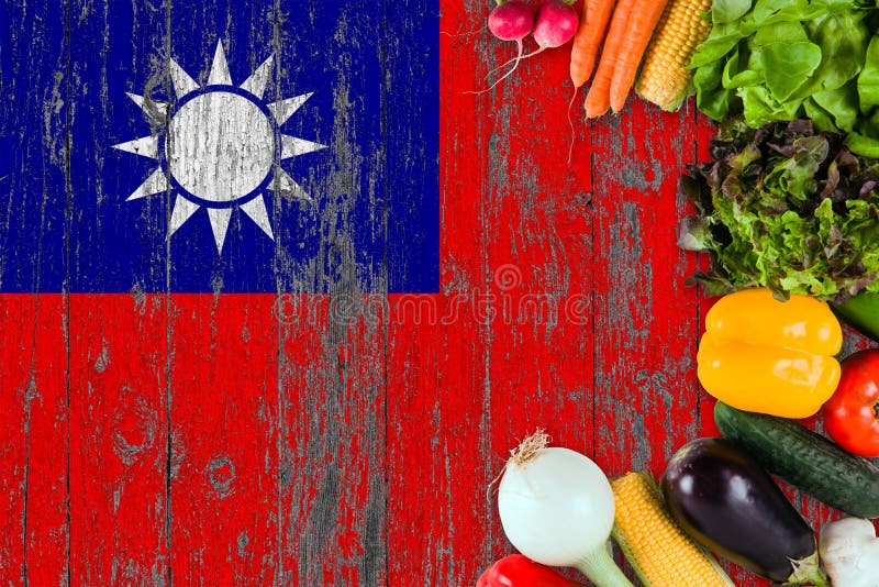 Legumes frescos de Taiwan na tabela Cozinhando o conceito no fundo de madeira da bandeira imagem de stock Legumes frescos de Taiwan na tabela Cozinhando o conceito no fundo de madeira da bandeira imagem de stock