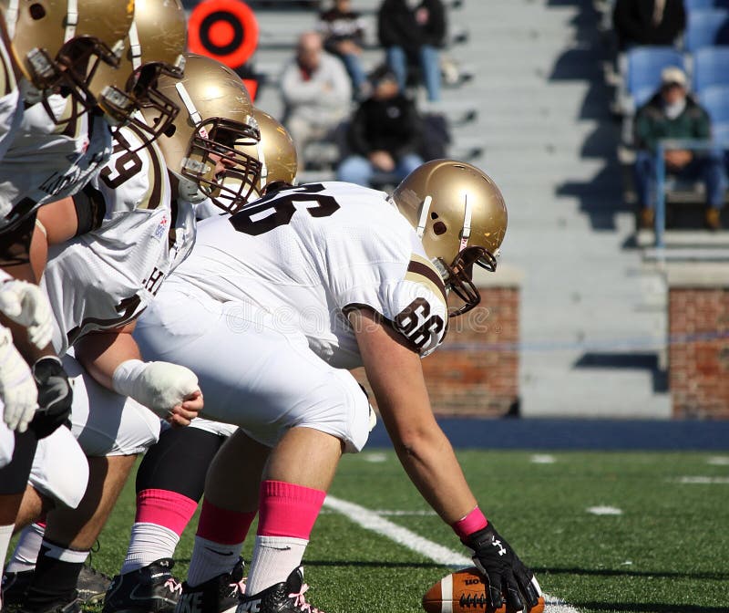 Lehigh Moutain Hawk Offensive Linemen royalty-vrije stock fotografie Lehigh Moutain Hawk Offensive Linemen royalty-vrije stock fotografie