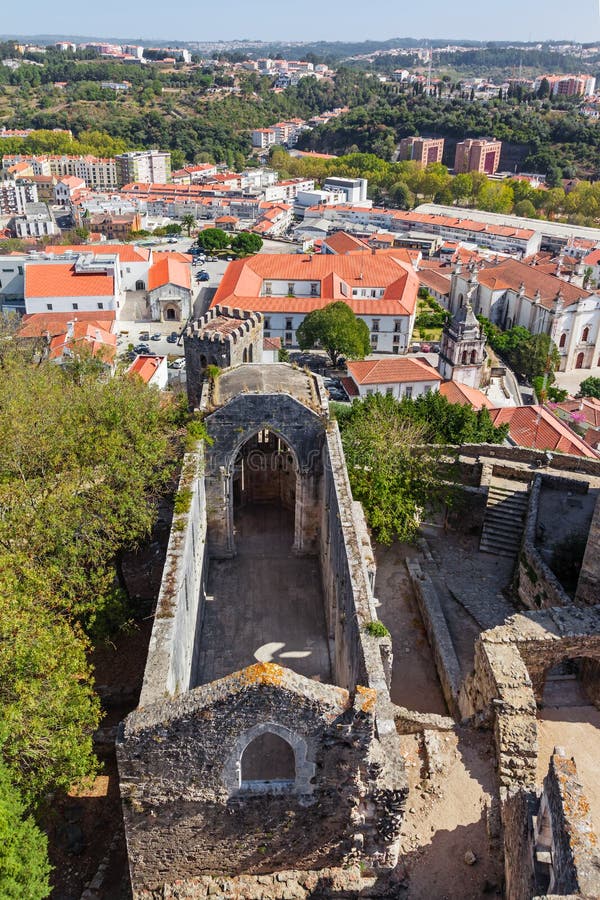 Leiria, Portugal Ruinen Santa Maria da Pena Churchs lizenzfreies stockfoto Leiria, Portugal Ruinen Santa Maria da Pena Churchs lizenzfreies stockfoto